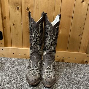 Women’s Brown Embroidered Heeled Cowboy Boots